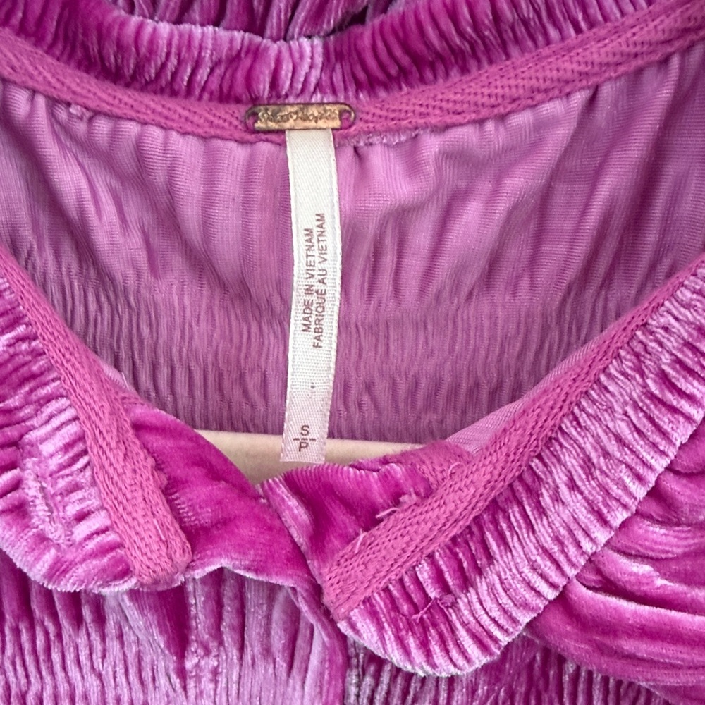 Free People Crushed Velvet Button-Down Top in Fuchsia - Picture 3 of 4